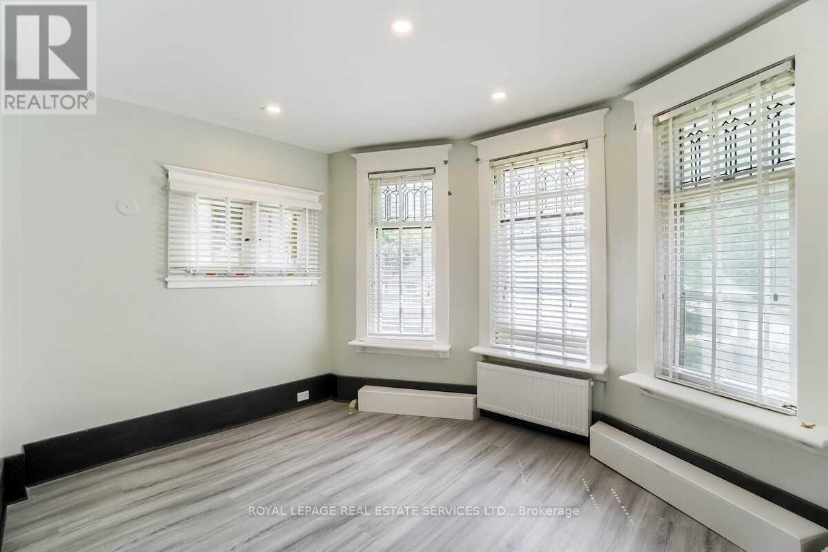 301 - 31 Tyndall Avenue, Toronto, Ontario  M6K 2E9 - Photo 10 - W12308102