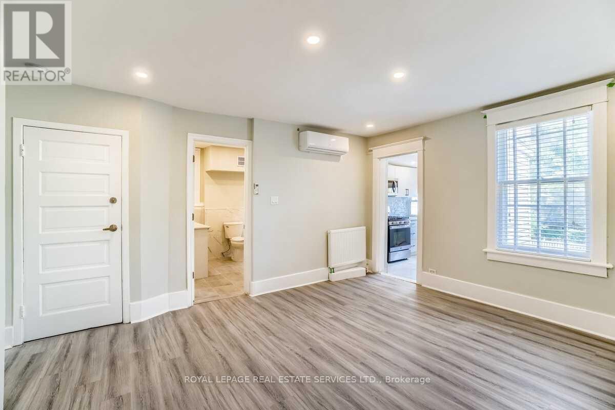301 - 31 Tyndall Avenue, Toronto, Ontario  M6K 2E9 - Photo 16 - W12308102