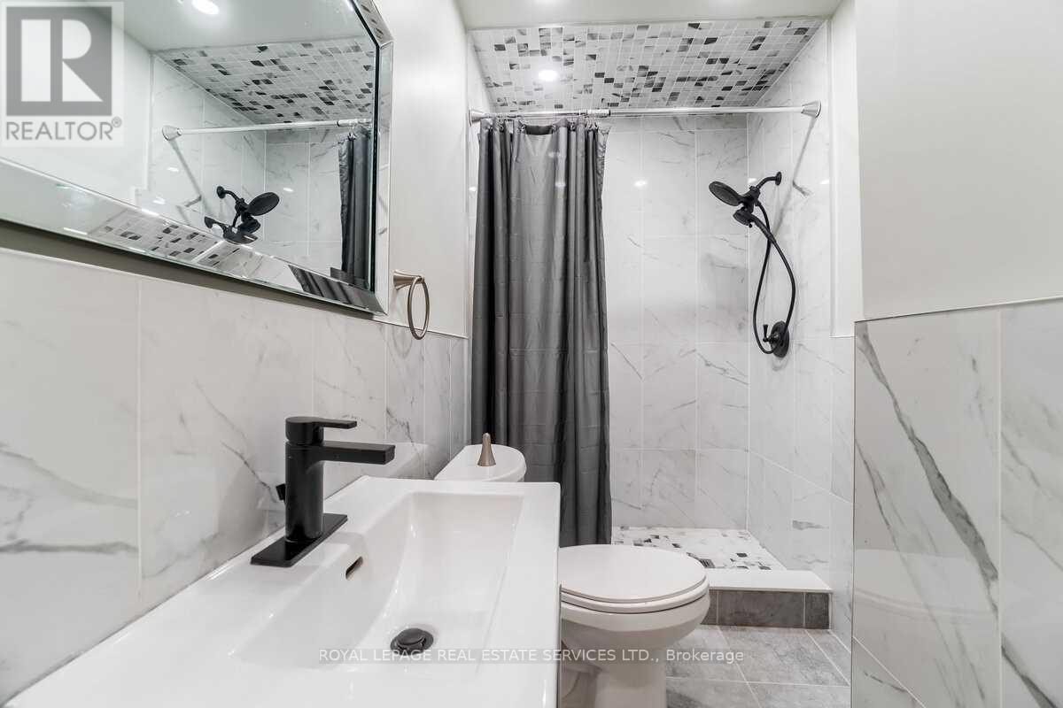 301 - 31 Tyndall Avenue, Toronto, Ontario  M6K 2E9 - Photo 33 - W12308102