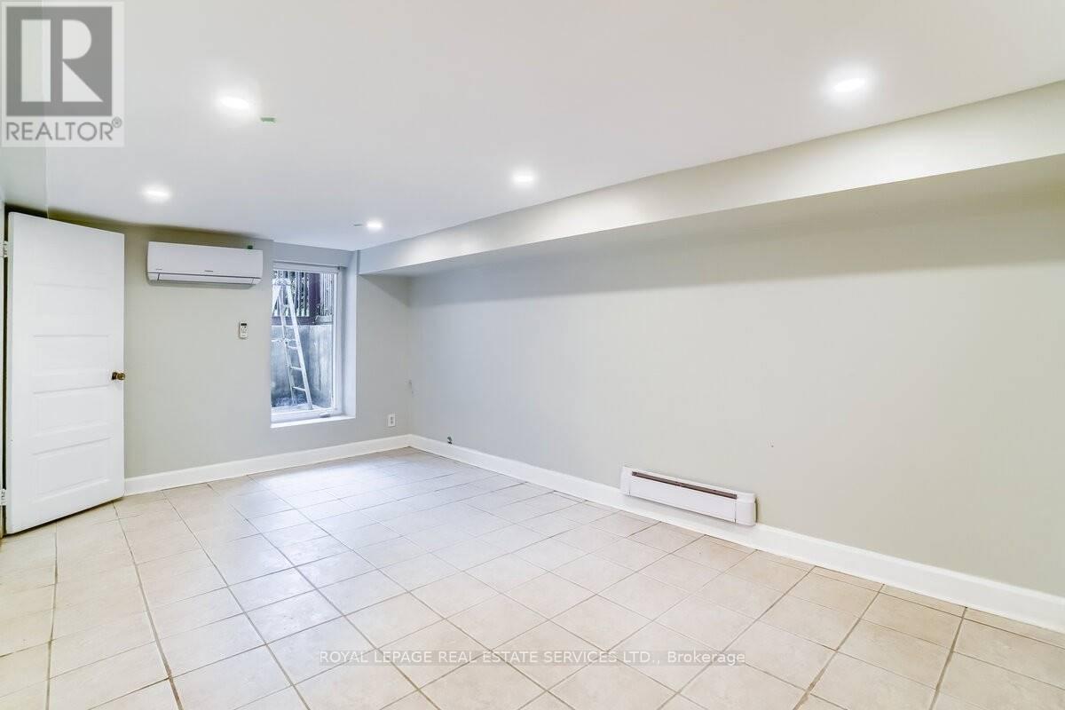 301 - 31 Tyndall Avenue, Toronto, Ontario  M6K 2E9 - Photo 36 - W12308102