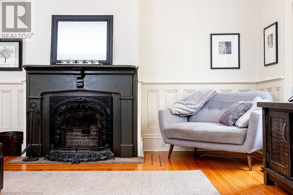 Property at 12 PARK Street E image 5