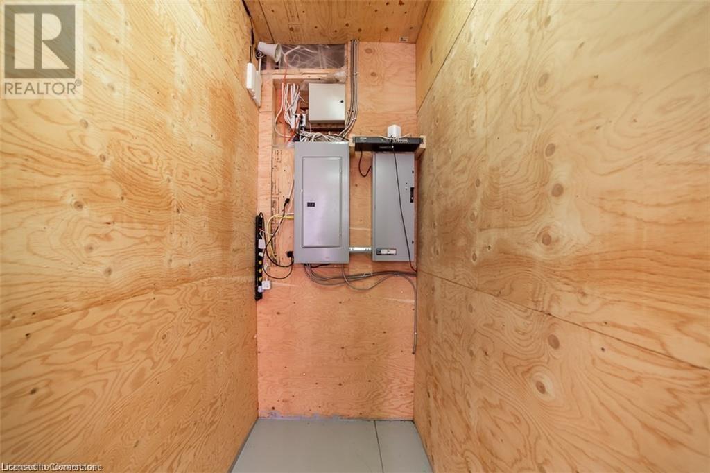 5463 Chippewa Road E Unit# Garage, Glanbrook, Ontario  L0R 1W0 - Photo 11 - 40743122