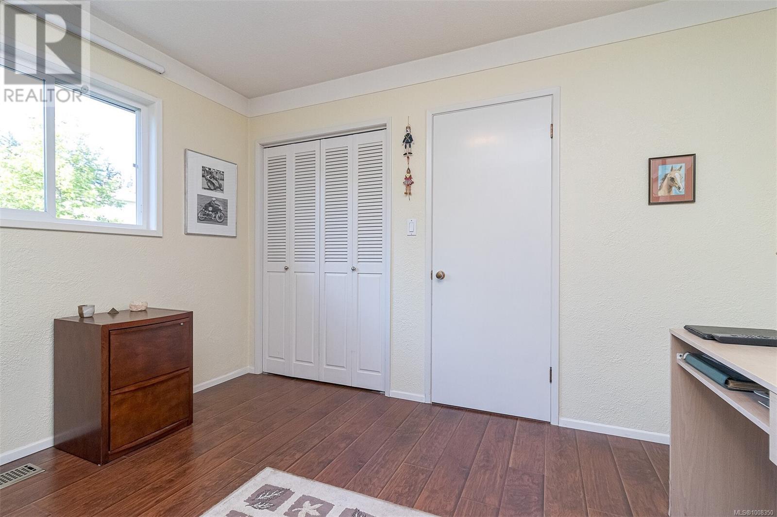 Property at 1961 Hovey Rd image 3