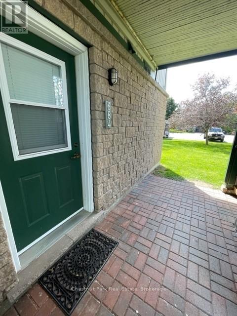 684 Johnston Park Avenue, Collingwood, Ontario  L9Y 5C7 - Photo 2 - S12308132