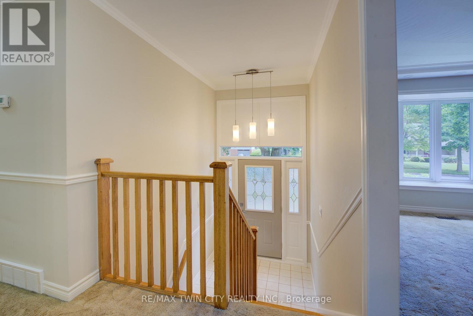 Property at 28 ELMHURST CRESCENT image 5