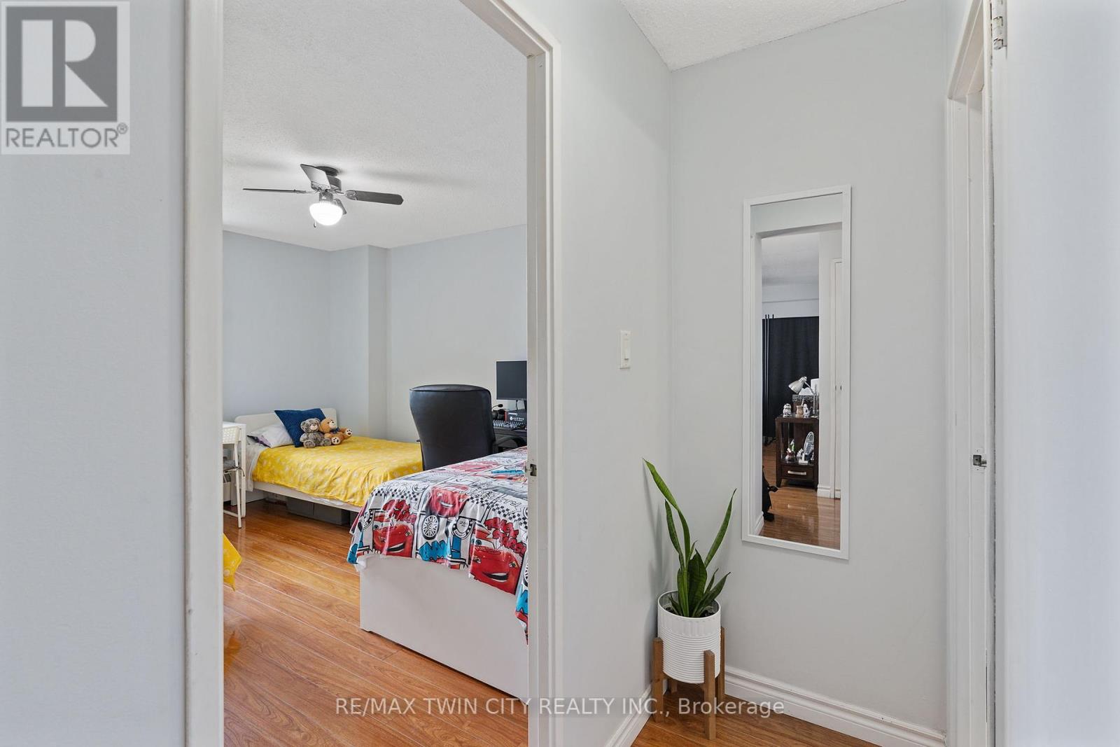611 - 225 Harvard Place Avenue E, Waterloo, Ontario  N2J 4H4 - Photo 29 - X12308088