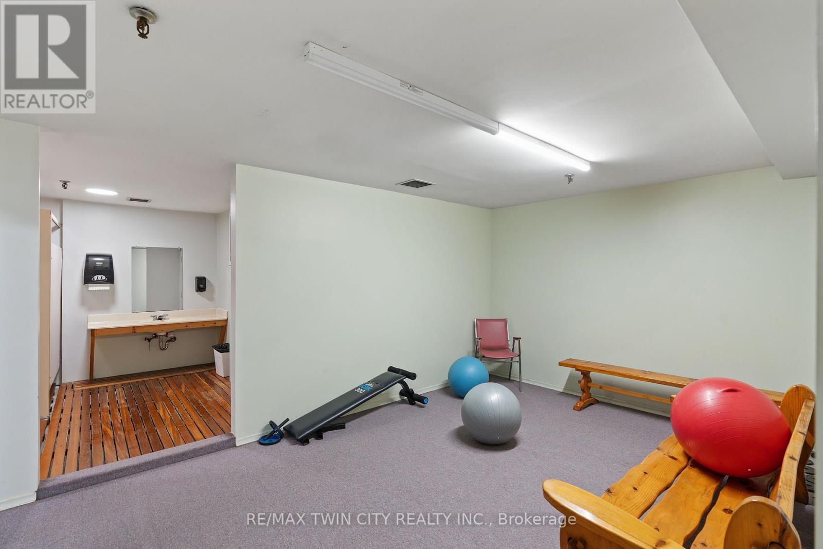 611 - 225 Harvard Place Avenue E, Waterloo, Ontario  N2J 4H4 - Photo 48 - X12308088
