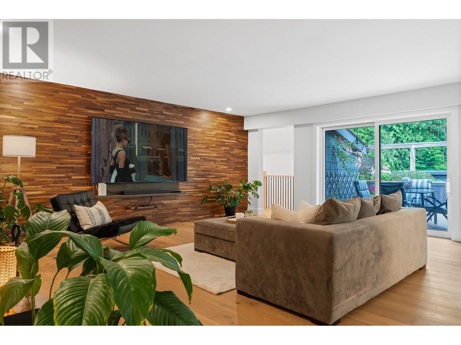 Property at 40372 SKYLINE DRIVE image 2