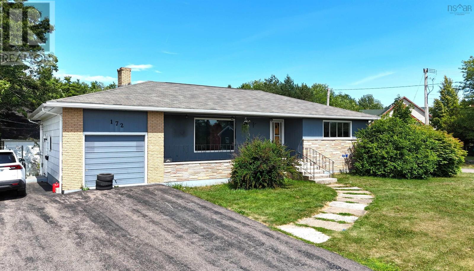 172 North Street, Bridgewater, Nova Scotia  B4V 2V6 - Photo 1 - 202518803