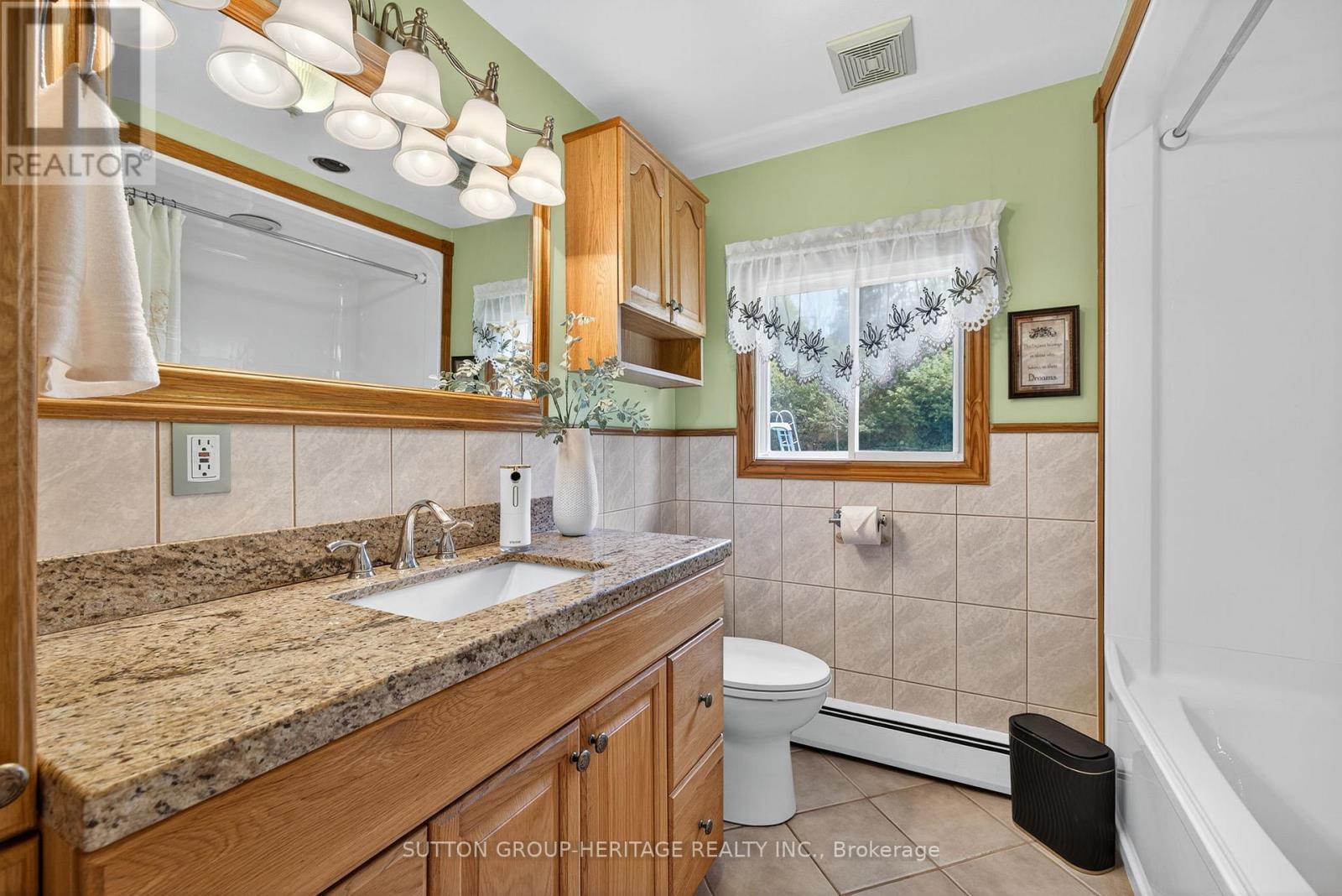 22665 Lakeridge Road, Brock, Ontario  L0E 1E0 - Photo 12 - N12308172