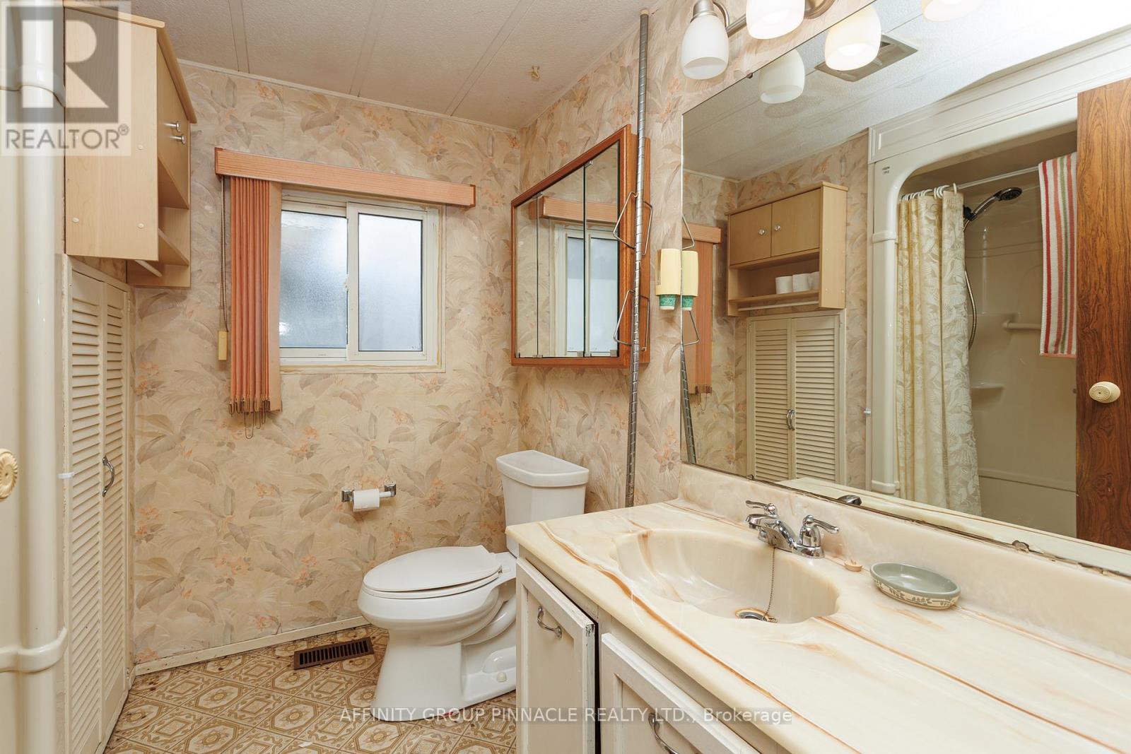 15 Circle Drive, Kawartha Lakes, Ontario  K9V 0H7 - Photo 25 - X12308174