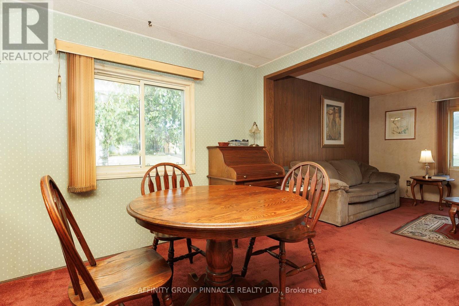 15 Circle Drive, Kawartha Lakes, Ontario  K9V 0H7 - Photo 14 - X12308174