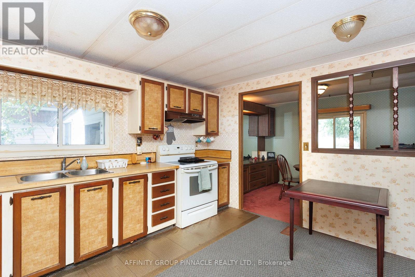 15 Circle Drive, Kawartha Lakes, Ontario  K9V 0H7 - Photo 10 - X12308174