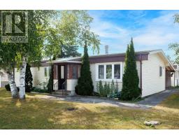 15 CIRCLE DRIVE, Kawartha Lakes, Ontario