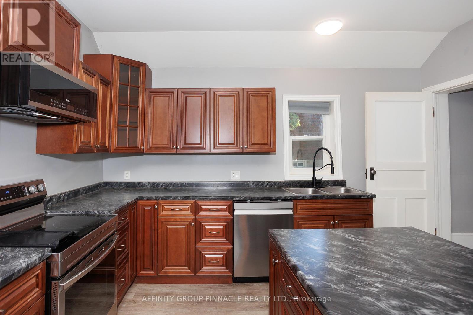 190 Main Street, Kawartha Lakes, Ontario  K0M 1A0 - Photo 15 - X12308184