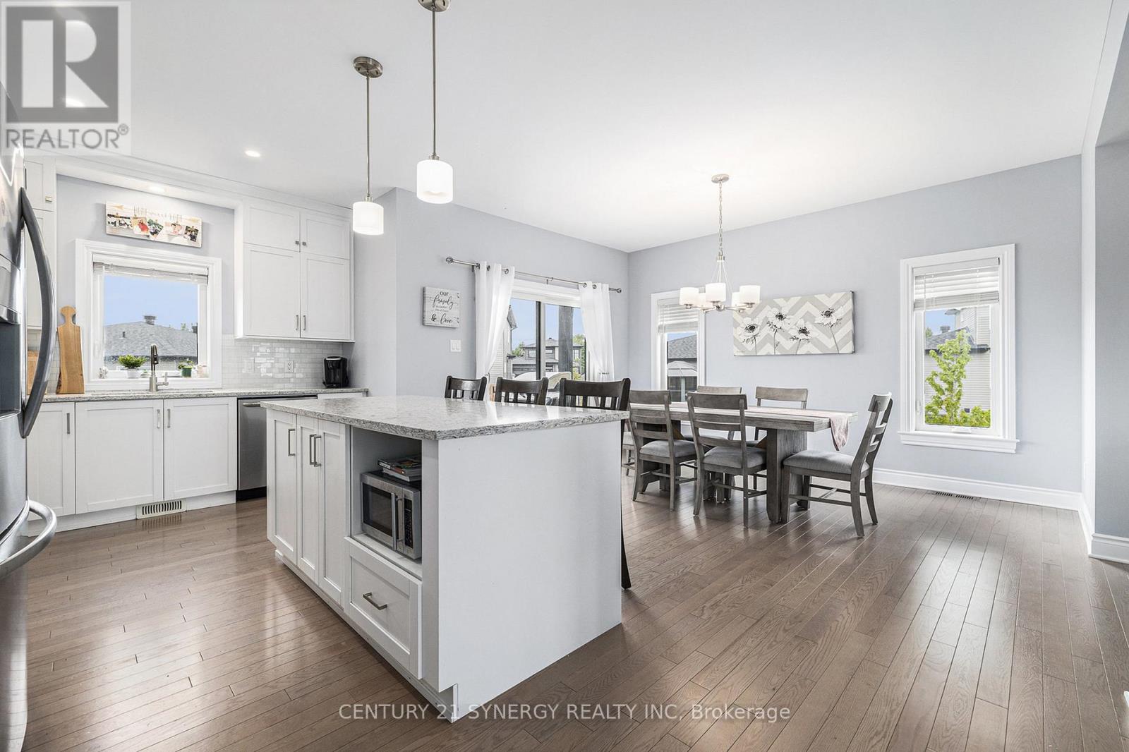 20 Pleasant Street, North Stormont, Ontario  K0A 1R0 - Photo 11 - X12308155