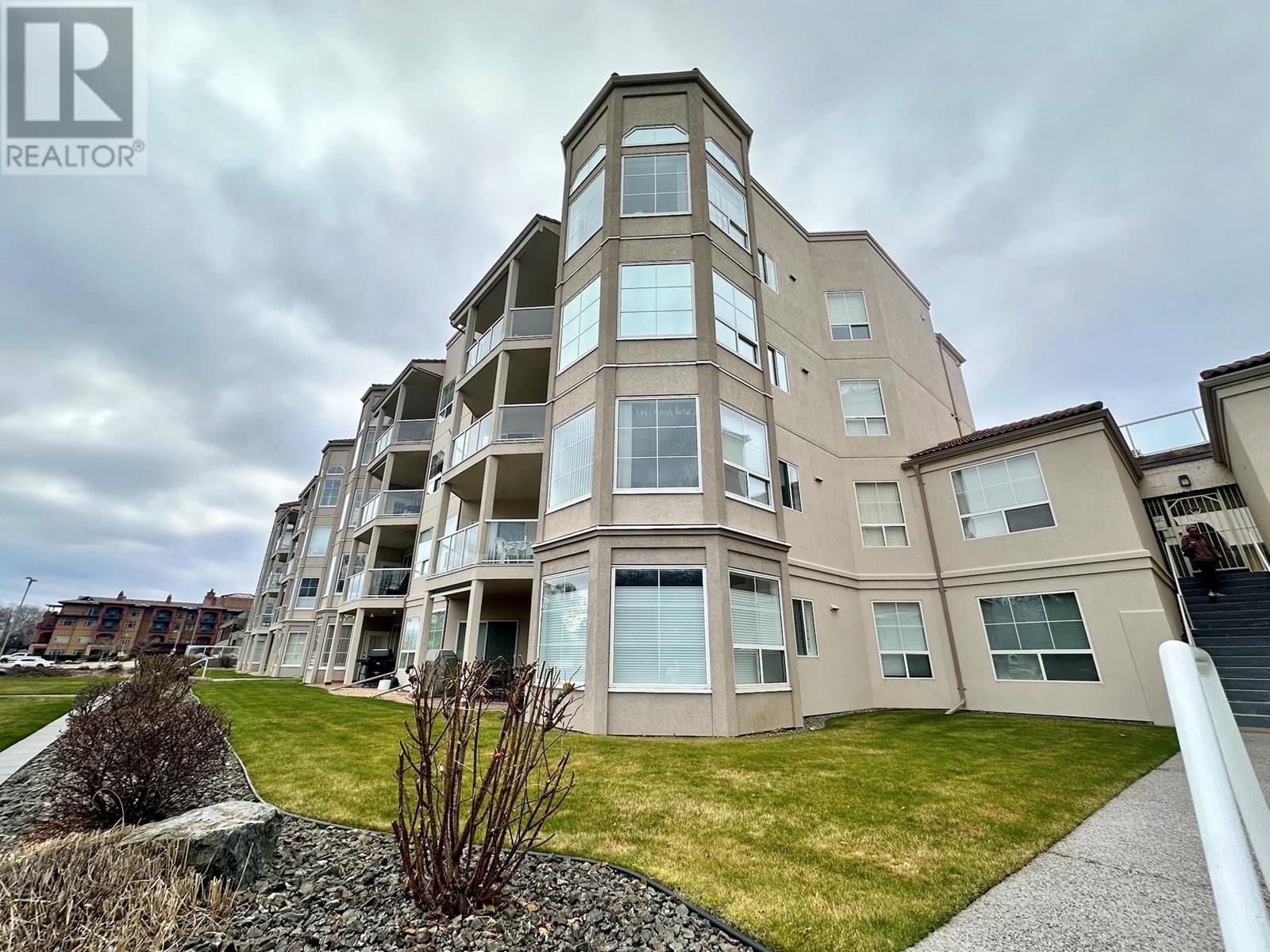 7801 SPARTAN Drive Unit# 215, osoyoos, British Columbia