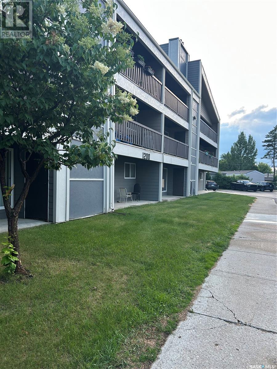 Property at 1211 425 115th STREET E image 1