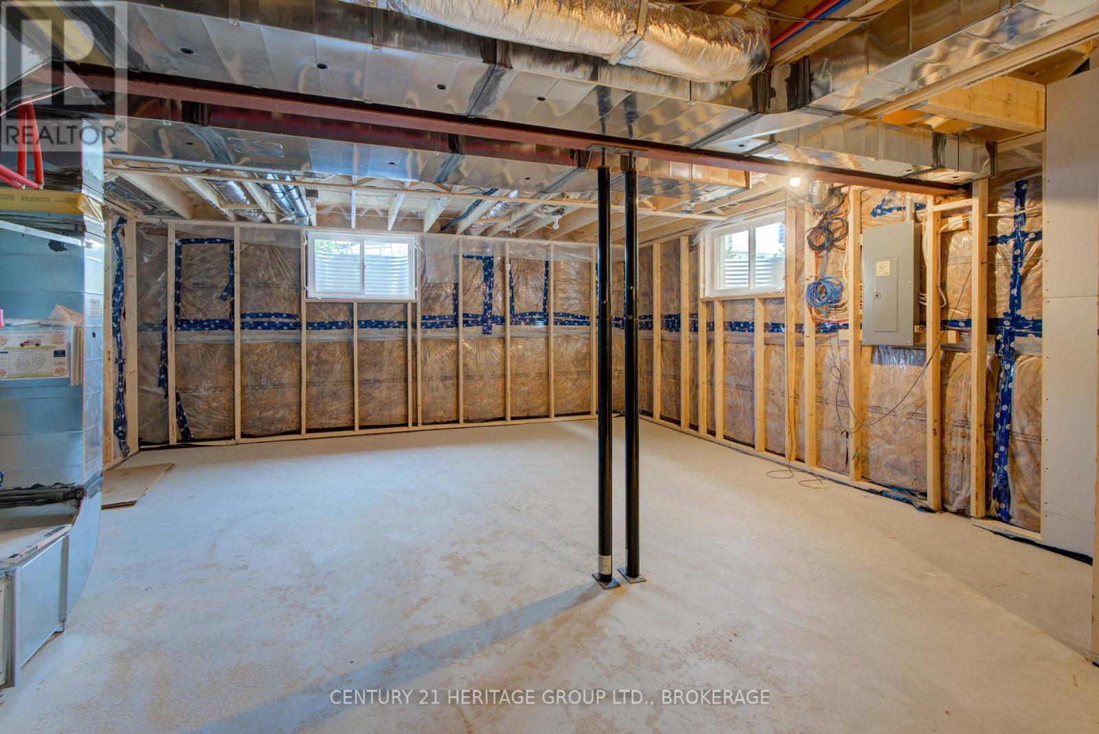 28 Dusenbury Drive, Loyalist, Ontario  K0H 2H0 - Photo 44 - X12308183