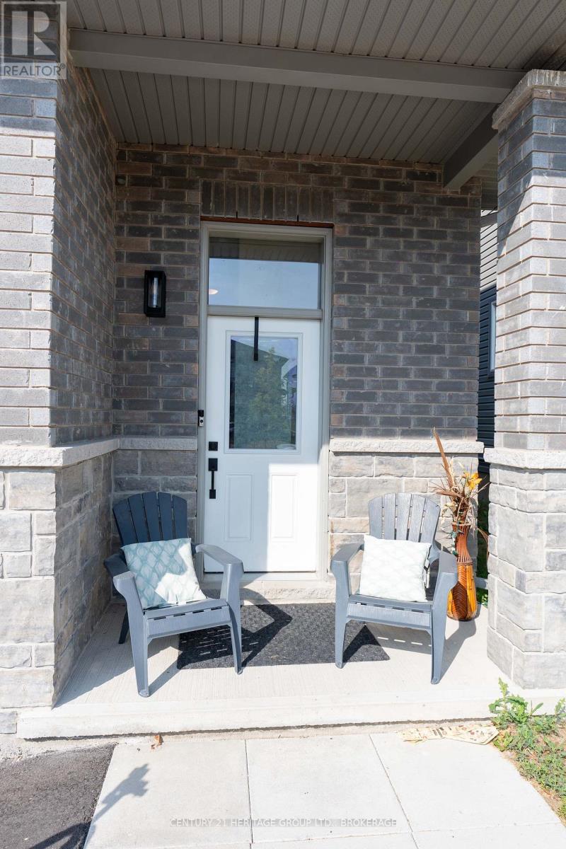 28 Dusenbury Drive, Loyalist, Ontario  K0H 2H0 - Photo 8 - X12308183