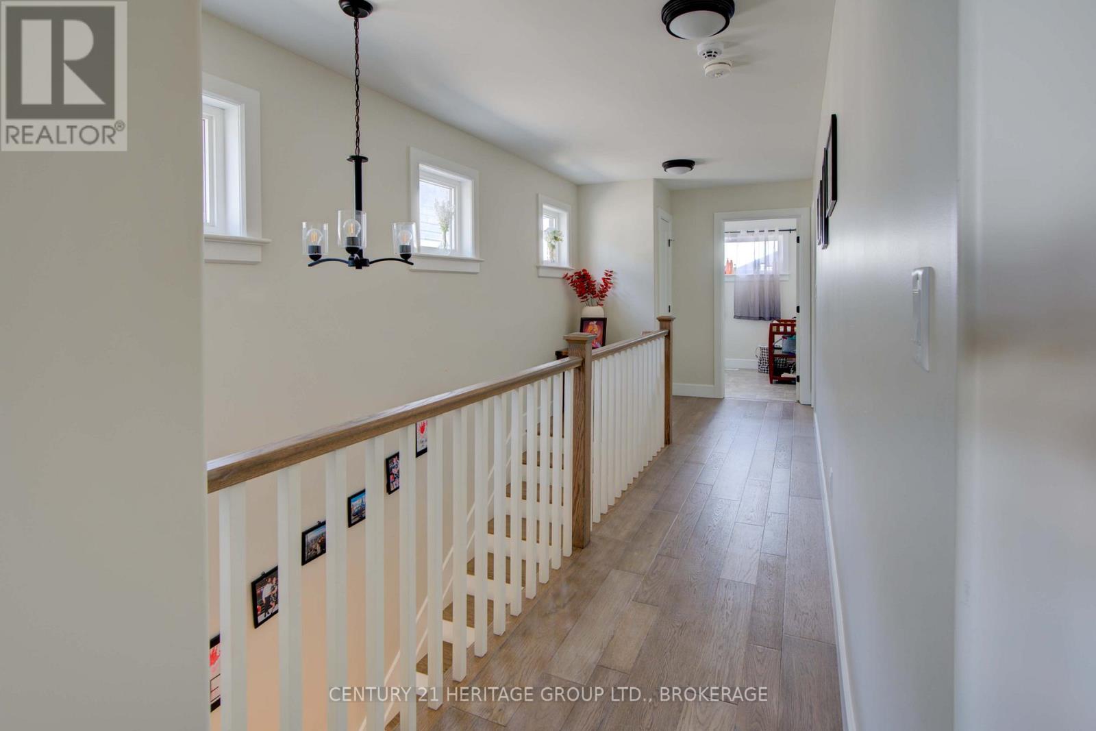 28 Dusenbury Drive, Loyalist, Ontario  K0H 2H0 - Photo 33 - X12308183