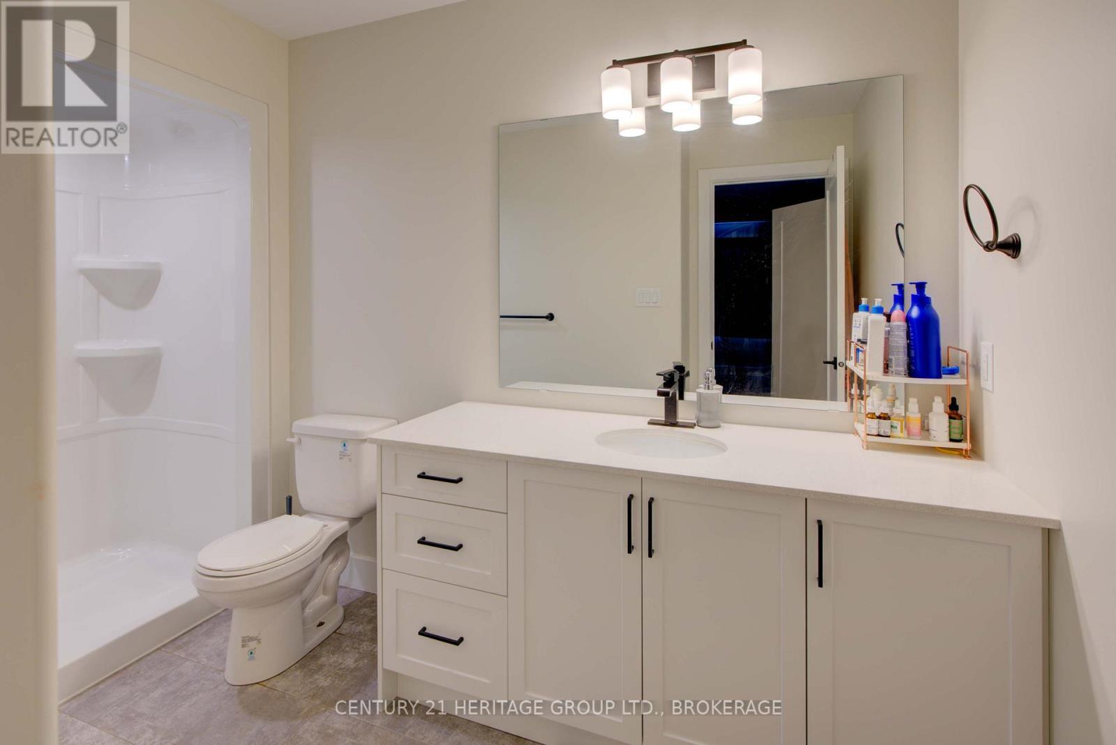 28 Dusenbury Drive, Loyalist, Ontario  K0H 2H0 - Photo 29 - X12308183