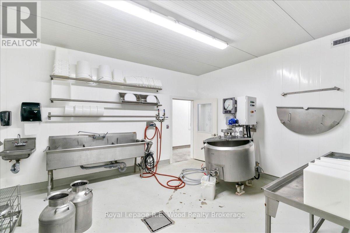 383731 Salford Road, South-West Oxford, Ontario  N0J 1W0 - Photo 19 - X12308219