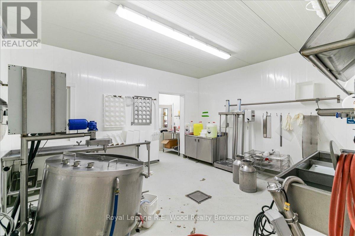 383731 Salford Road, South-West Oxford, Ontario  N0J 1W0 - Photo 20 - X12308219