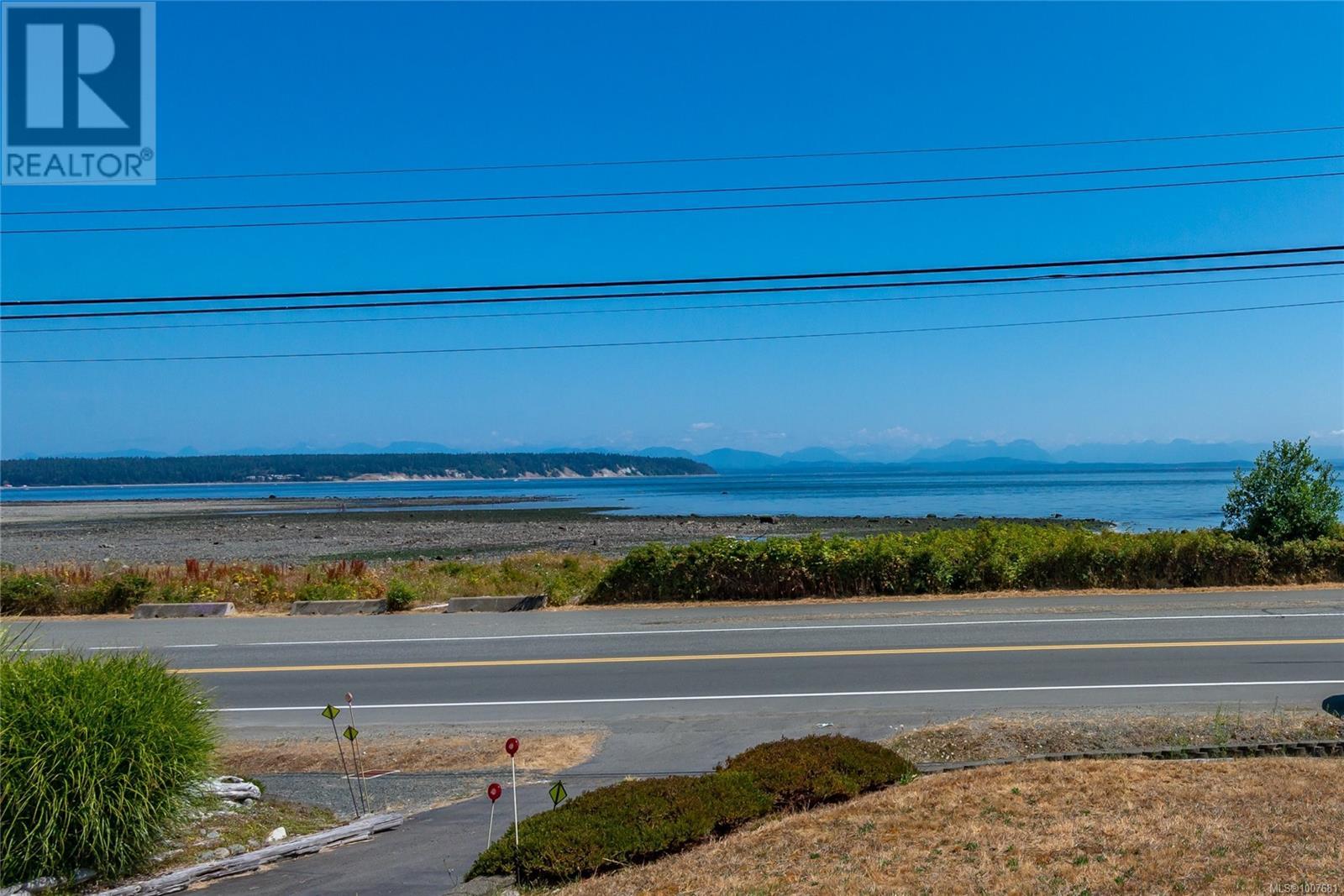Property at 2890 Island Hwy S image 3