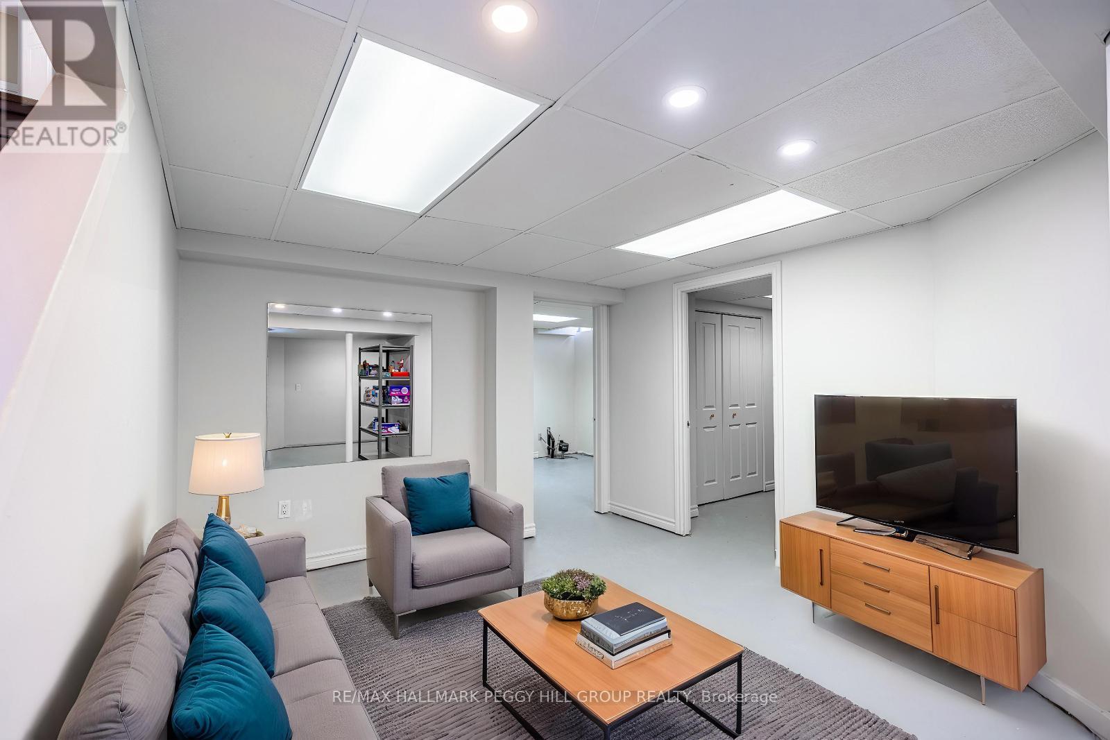 36 Ford Street, Barrie, Ontario L4N 7J4 - Photo 17 - S12308179