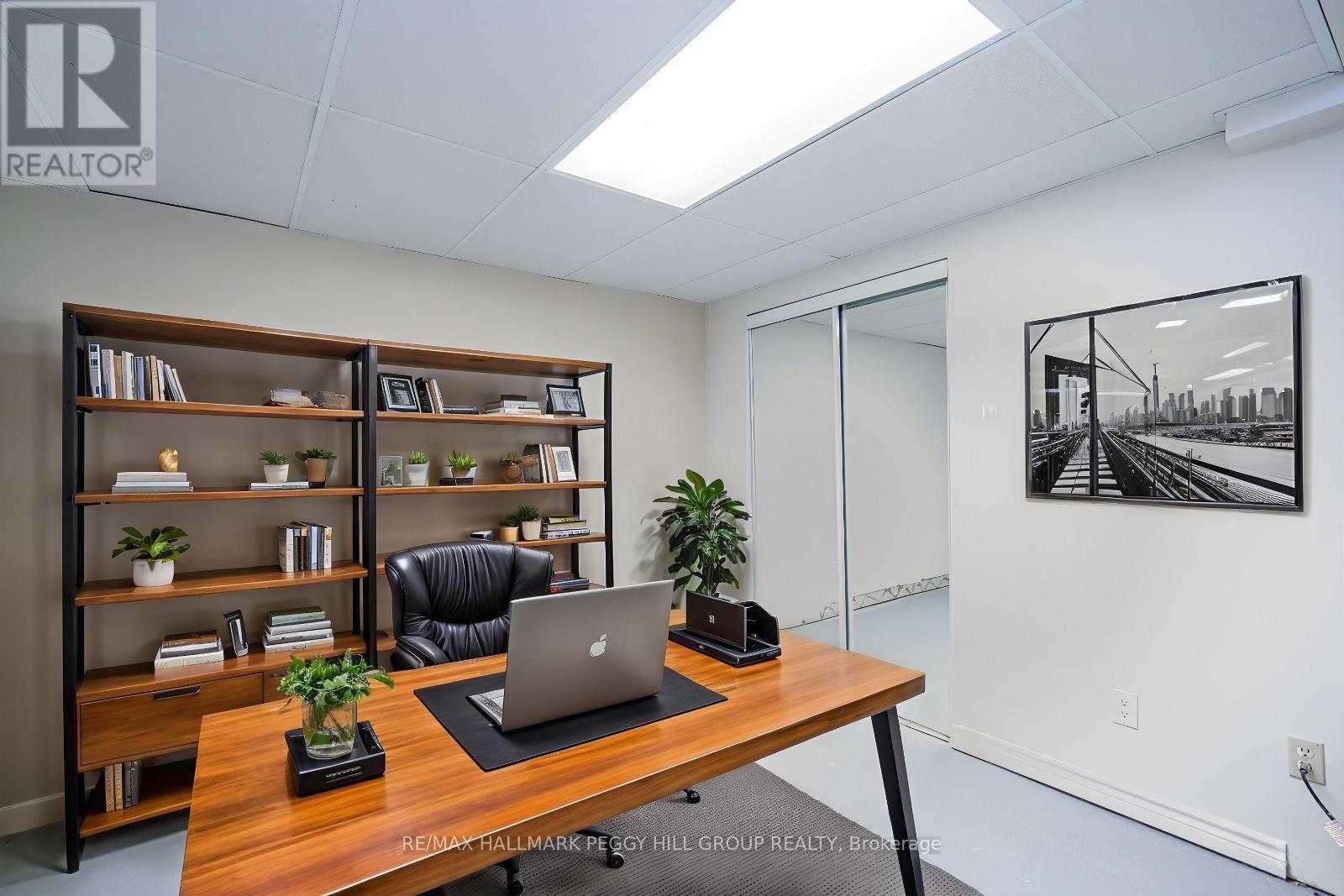 36 Ford Street, Barrie, Ontario L4N 7J4 - Photo 18 - S12308179