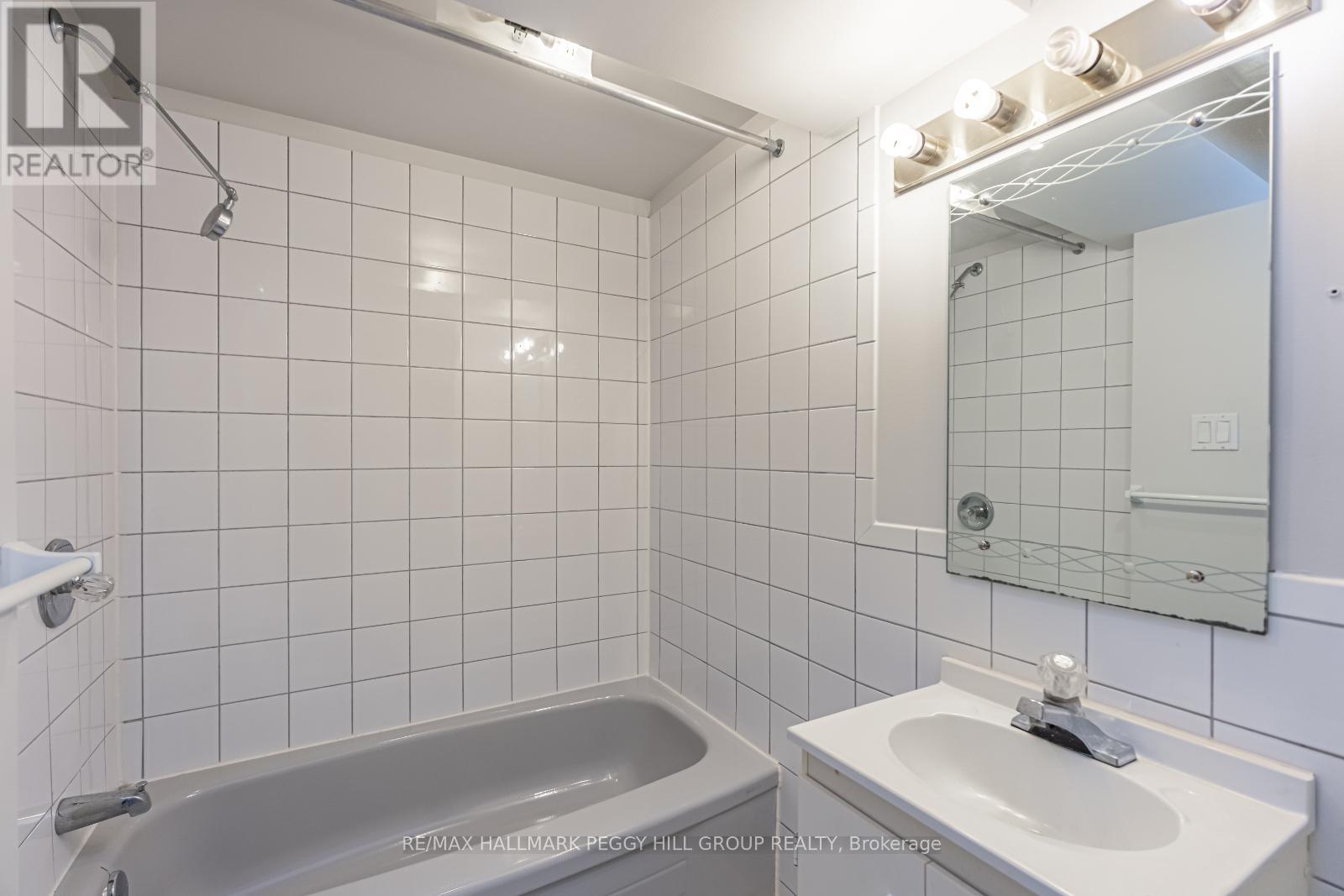 36 Ford Street, Barrie, Ontario L4N 7J4 - Photo 20 - S12308179