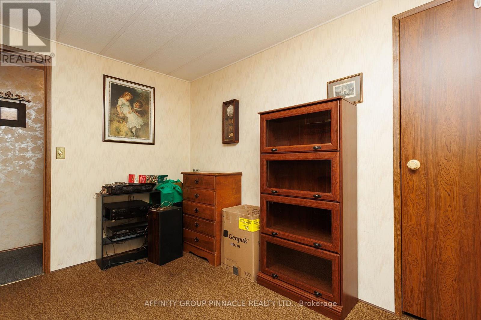 15 Circle Drive, Kawartha Lakes, Ontario  K9V 0H7 - Photo 23 - X12308174