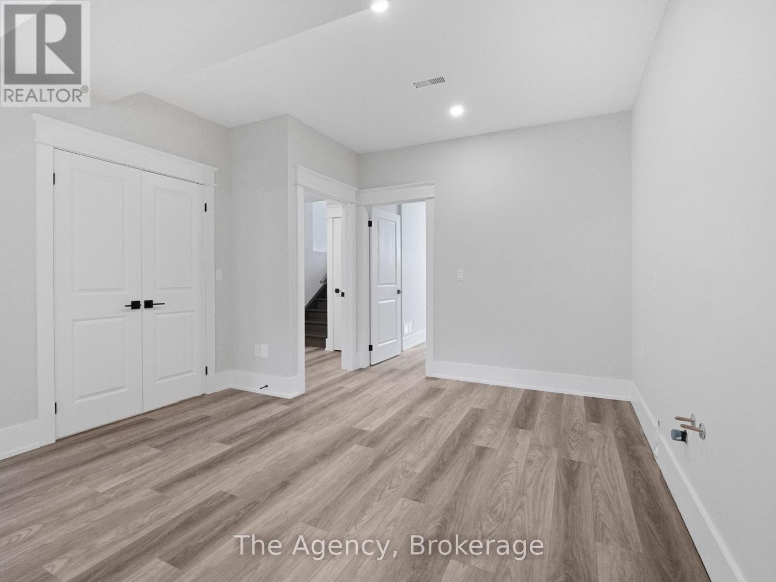 40 Topham Boulevard, Welland, Ontario  L3C 3G2 - Photo 27 - X12308264