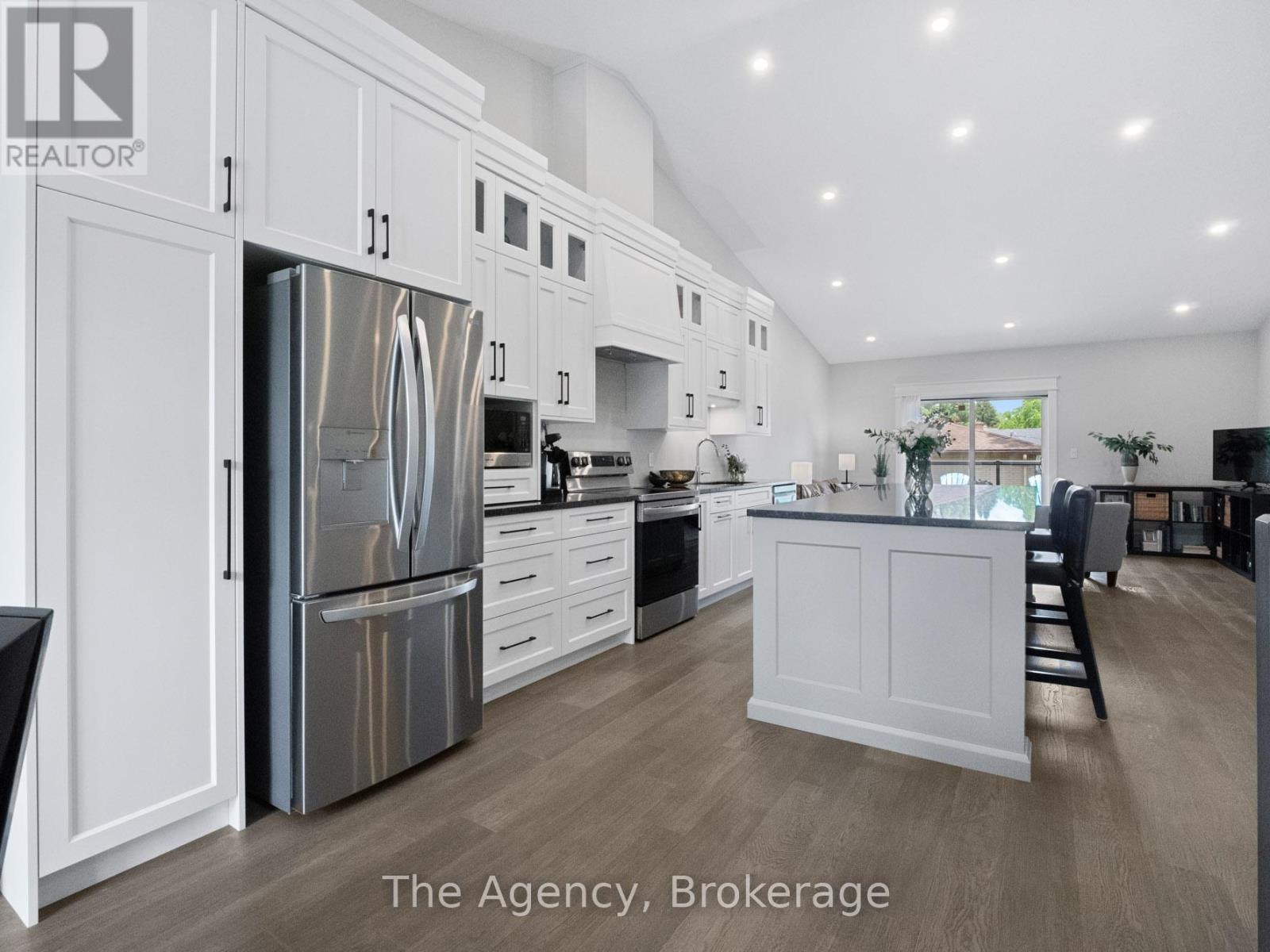 Property at 40 TOPHAM BOULEVARD image 5