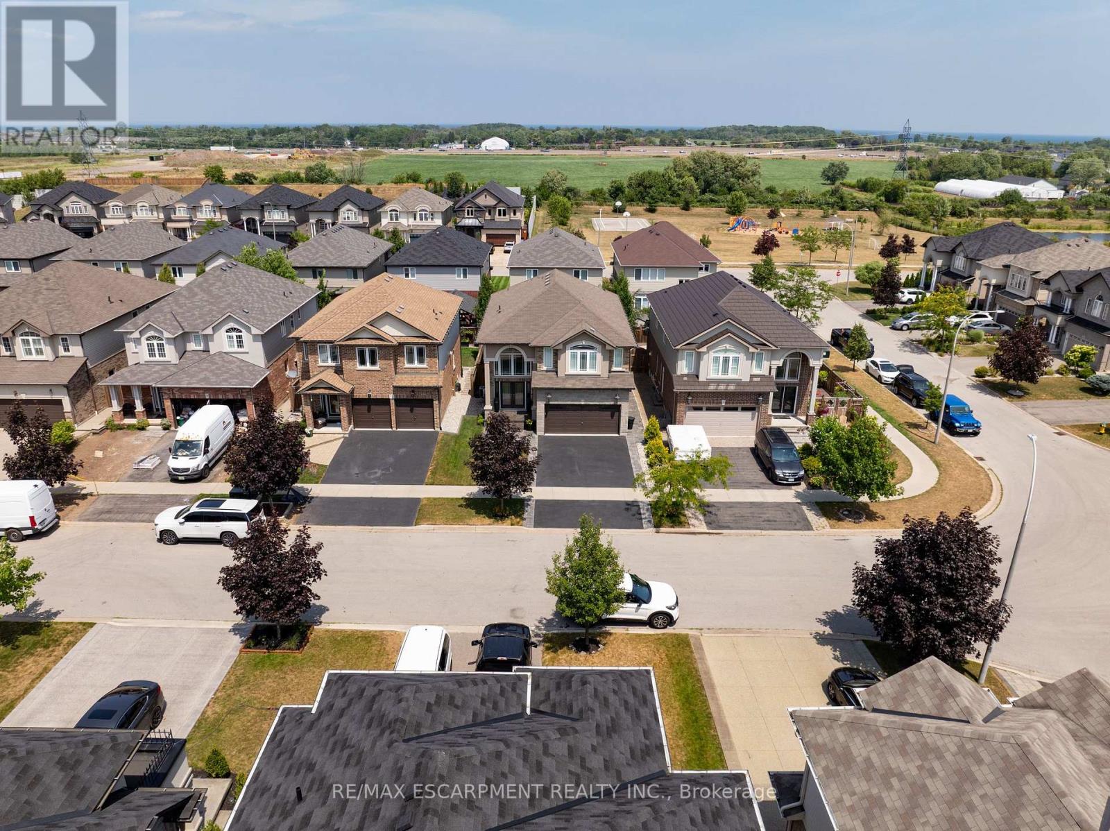 13 Biggar Crescent, Grimsby, Ontario  L3M 0E5 - Photo 41 - X12308191