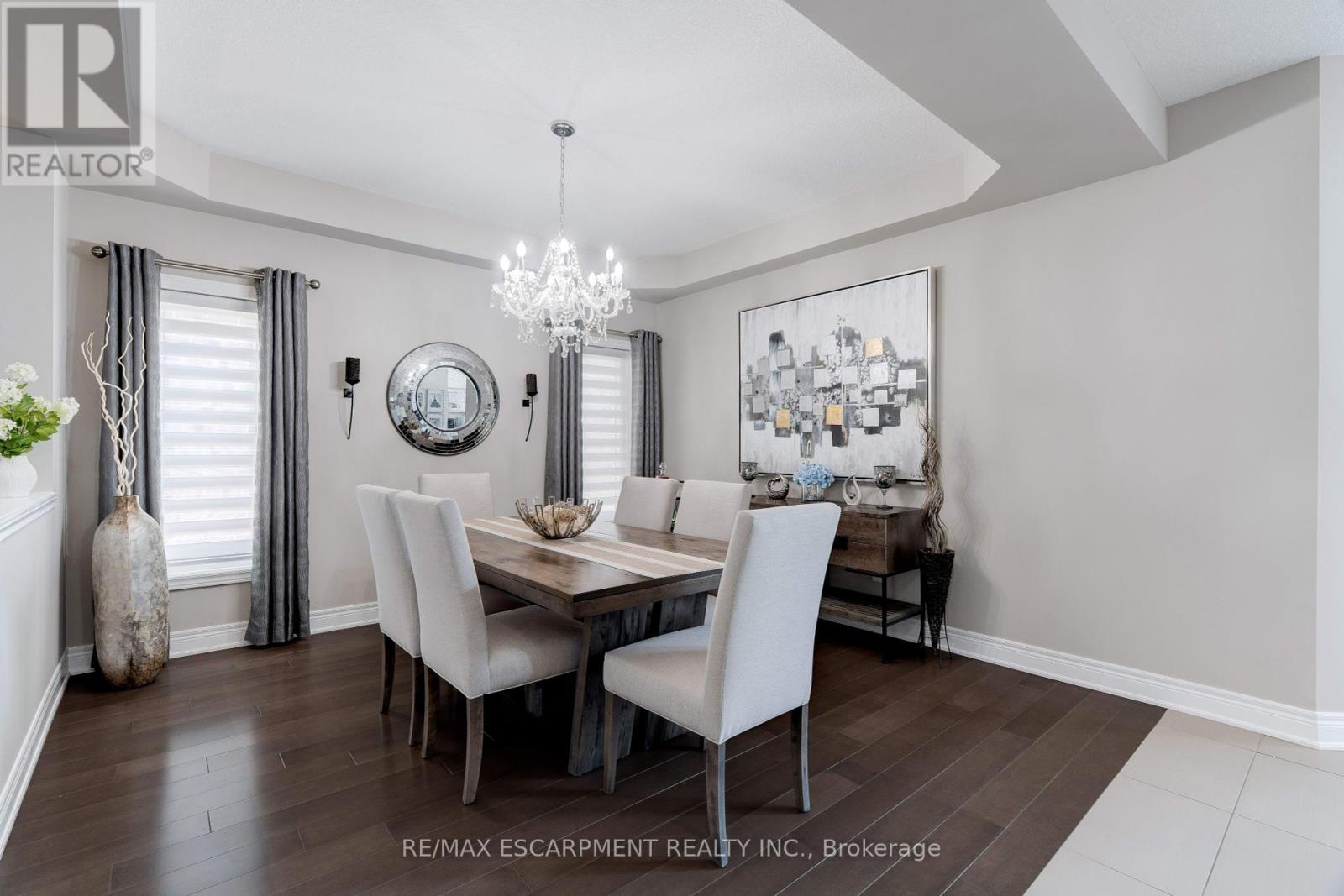 13 Biggar Crescent, Grimsby, Ontario  L3M 0E5 - Photo 6 - X12308191