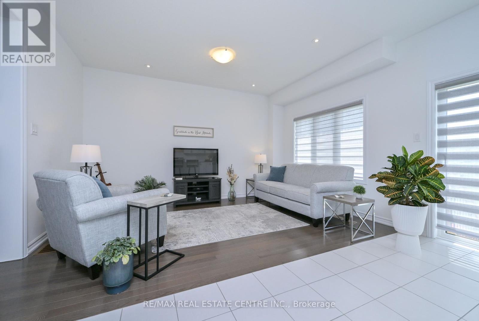 166 Seeley Avenue, Southgate, Ontario  N0C 1B0 - Photo 15 - X12308196