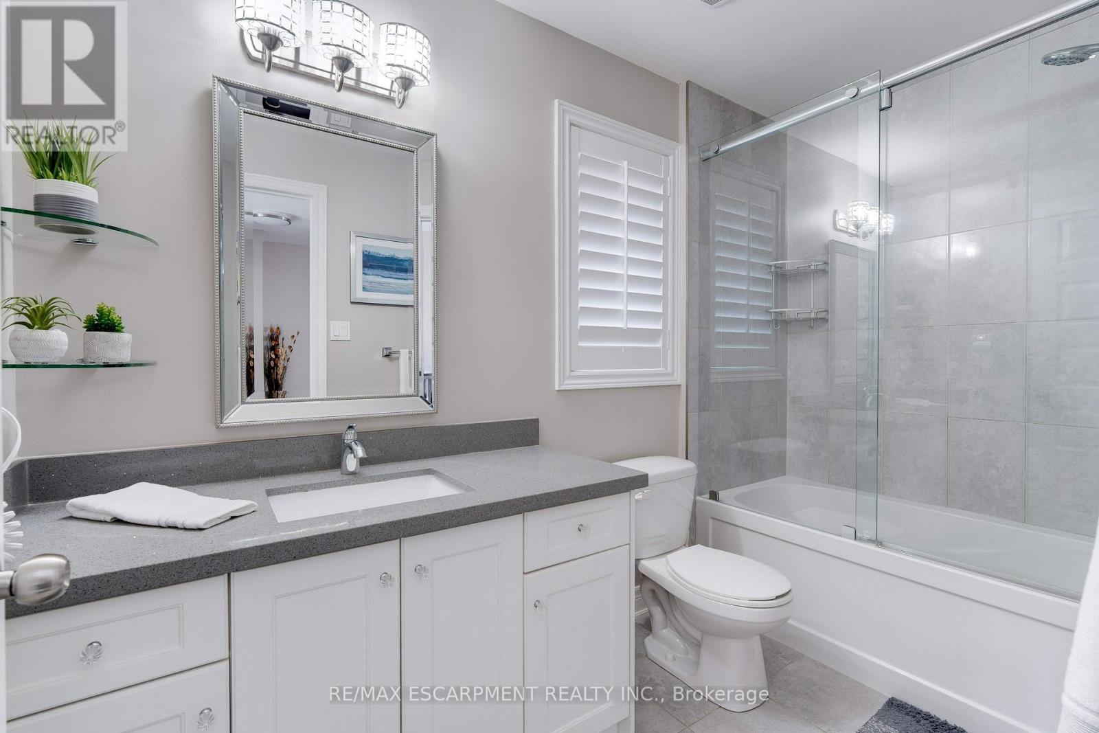 13 Biggar Crescent, Grimsby, Ontario  L3M 0E5 - Photo 30 - X12308191