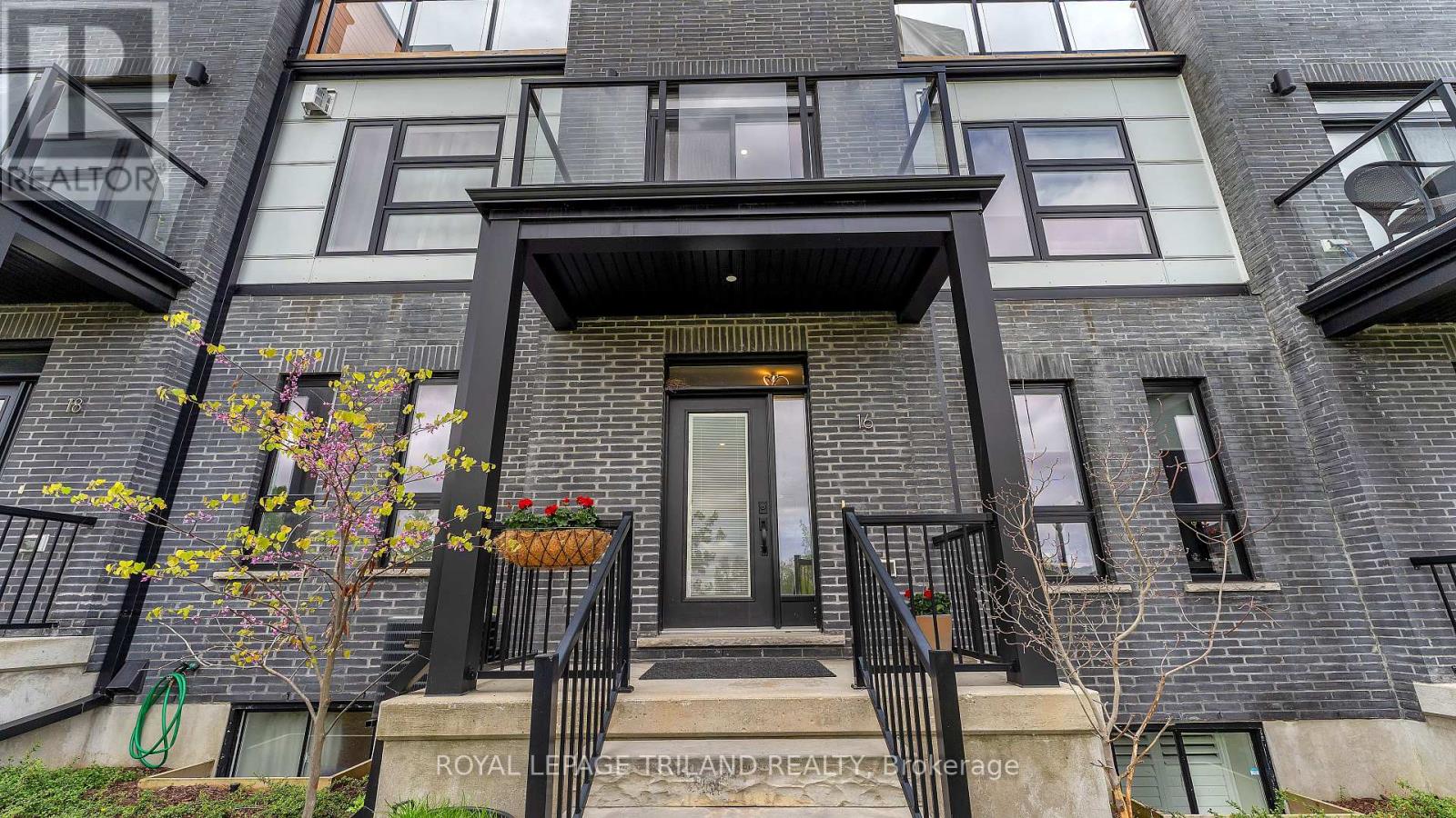 16 - 231 Callaway Road, London North, Ontario N6G 0M3 - Photo 2 - X12308232