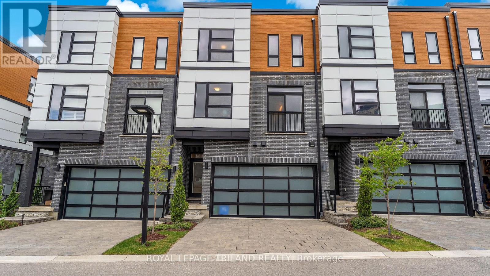 16 - 231 Callaway Road, London North, Ontario N6G 0M3 - Photo 1 - X12308232