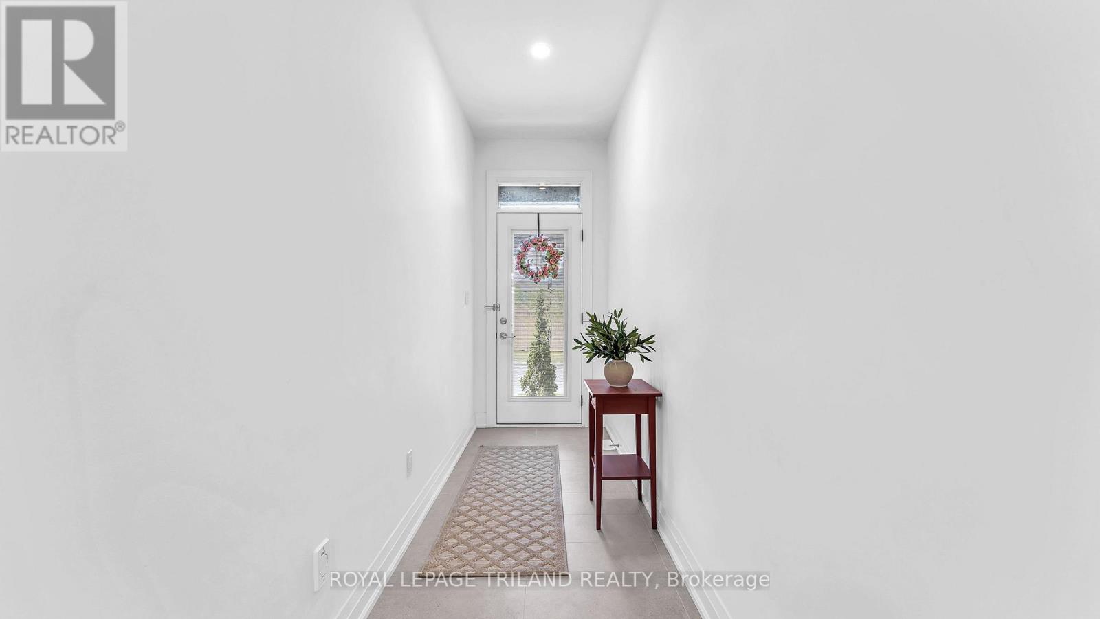 16 - 231 Callaway Road, London North, Ontario N6G 0M3 - Photo 4 - X12308232