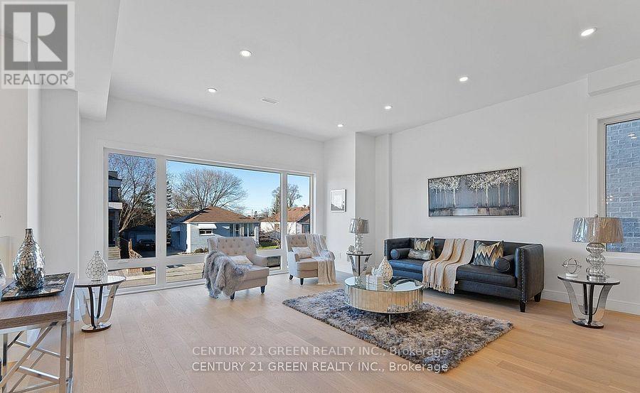Main & 2nd Floor - 67 Bexhill Avenue, Toronto, Ontario  M1L 3B7 - Photo 4 - E12303666