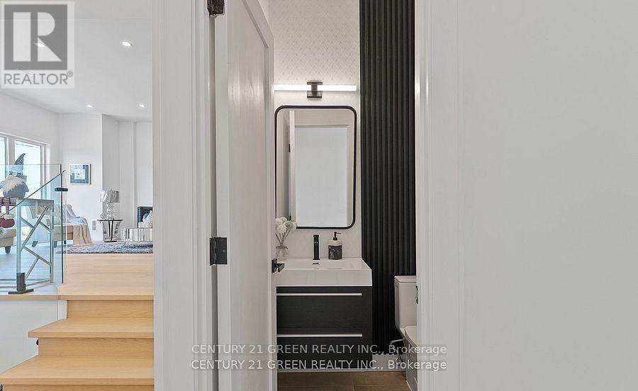 Main & 2nd Floor - 67 Bexhill Avenue, Toronto, Ontario  M1L 3B7 - Photo 13 - E12303666
