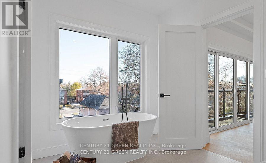 Main & 2nd Floor - 67 Bexhill Avenue, Toronto, Ontario  M1L 3B7 - Photo 25 - E12303666