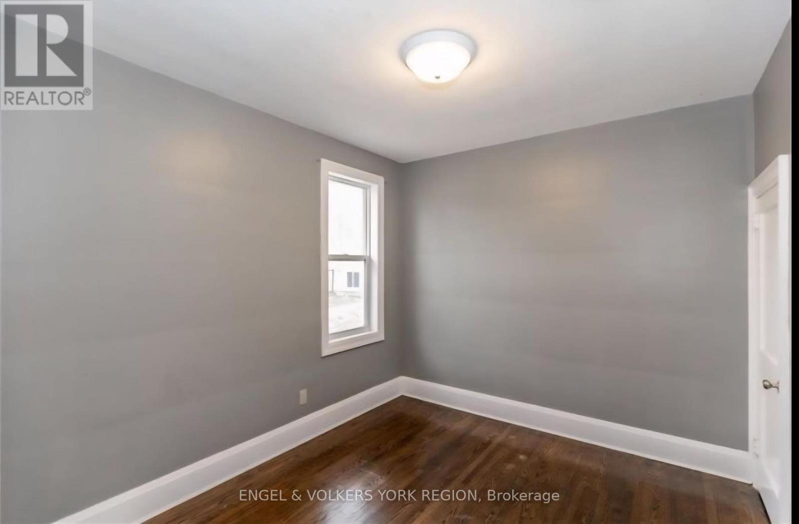 23 Lount Street, Barrie, Ontario  L4M 3E3 - Photo 11 - S12267183