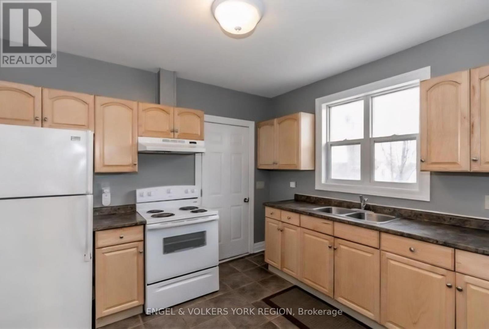 23 Lount Street, Barrie, Ontario  L4M 3E3 - Photo 15 - S12267183