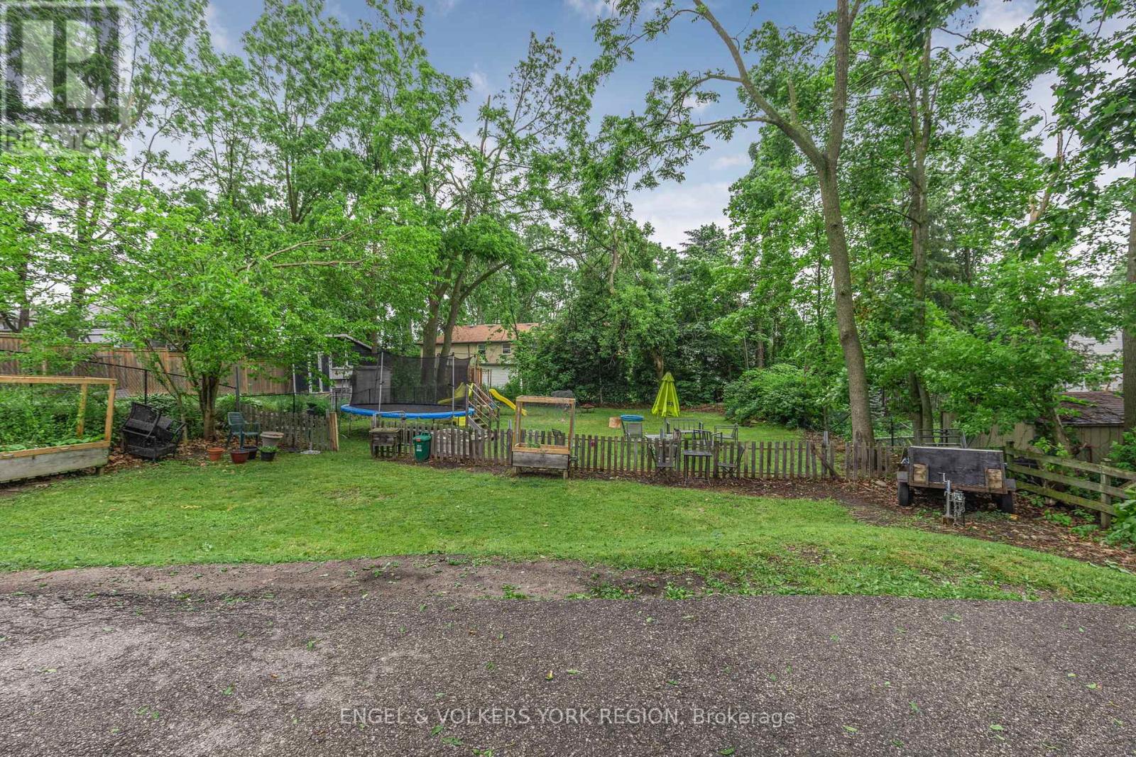 23 Lount Street, Barrie, Ontario  L4M 3E3 - Photo 27 - S12267183