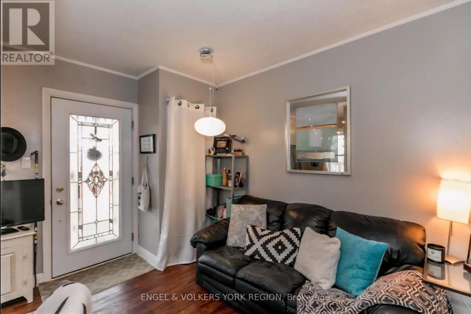23 Lount Street, Barrie, Ontario  L4M 3E3 - Photo 7 - S12267183
