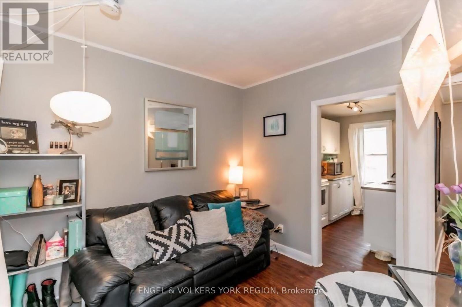 23 Lount Street, Barrie, Ontario  L4M 3E3 - Photo 8 - S12267183